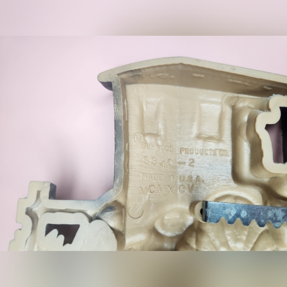 Set of 2 1990s Burwood Amish Horse Buggy Cottage and Amish Farm Wall Ha… - Picture 7 of 8